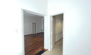 OFICINA VENTA 4 PRIVADOS 2 BAÑOS CENTRO
