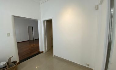 OFICINA VENTA 4 PRIVADOS 2 BAÑOS CENTRO
