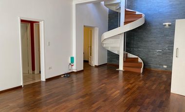 OFICINA VENTA 4 PRIVADOS 2 BAÑOS CENTRO