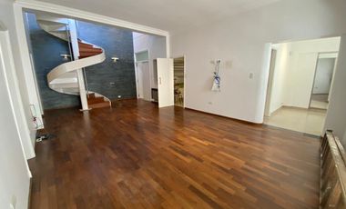 OFICINA VENTA 4 PRIVADOS 2 BAÑOS CENTRO