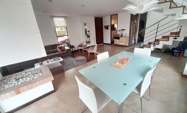 casa en venta en cajica. Cod V4946