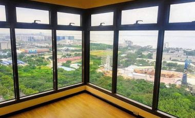 Condo for Sale Radiance Manila Bay Pasay 1BR with Balcony Ready for Occupancy