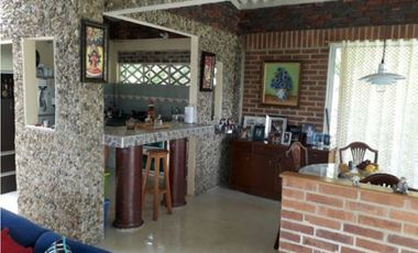 Maat vende Finca en la  Vega, 4000 m2  $495 Millones