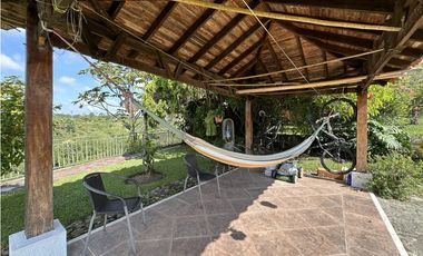 SE ARRIENDA CASA CAMPESTRE AMOBLADA EN CIRCASIA, QUINDIO.
