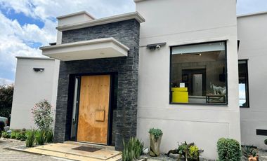 casa en venta en la estrella. Cod V13136