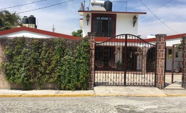 venta de casa en Temixco en Fracc. con Alberca