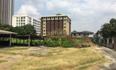 Land for sell at Soi Inthamara 3. Land area 178.5 sqw. /04-LA-62035