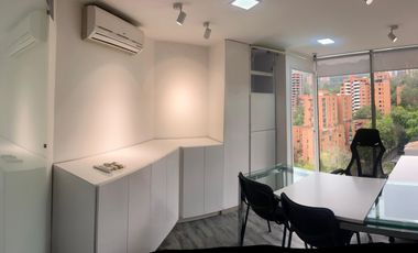 oficina en venta en poblado. Cod V8986309