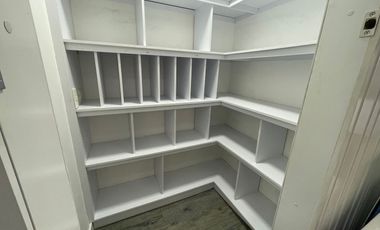 oficina en venta en poblado. Cod V8986309