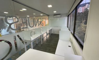 oficina en venta en poblado. Cod V8986309