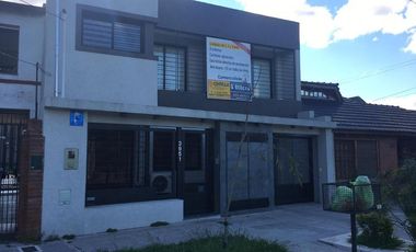 Departamento Tipo Casa en venta en Remedios de Escalada Este