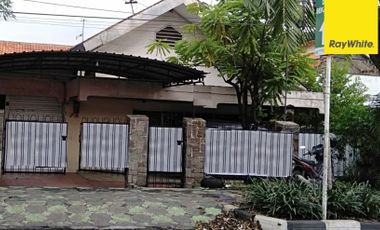 Rumah Strategis Dijual di Jalan Yos Sudarso, Sidoarjo