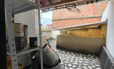 local en arriendo en mesa. Cod A36393