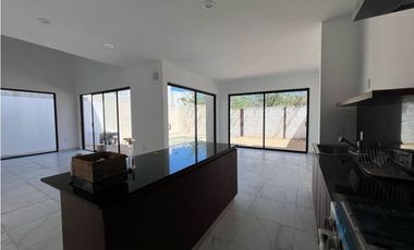 Venta casa nueva en Soluna Temozon Mérida Yucatán