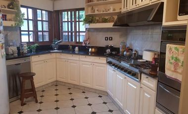 VENTA DE CASA EN SAN MARTIN, INMEJORABLE CALIDAD