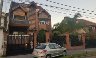 VENTA DE CASA EN SAN MARTIN, INMEJORABLE CALIDAD