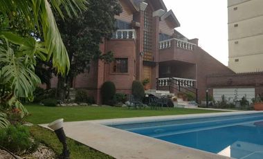 VENTA DE CASA EN SAN MARTIN, INMEJORABLE CALIDAD