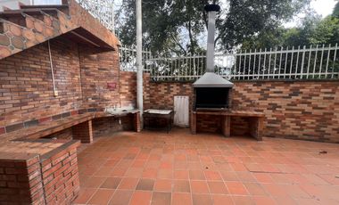 VENTA DE CASA EN BUCARAMANGA BARRIO MUTIS CONJUNTO CERRADO. Cod V12455