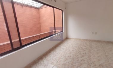 COD. 10783 - SE ARRIENDA OFICINA - BARRIO: CENTRO