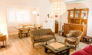 Casa en venta Azcuénaga y Tucumán