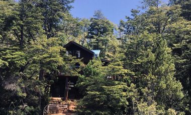 Casa en Venta en Espectacular Isla en el Lago Las Rocas, Puelo Alto