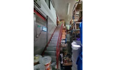 SE VENDE EDIFICIO DE PLANTA COMERCIAL
