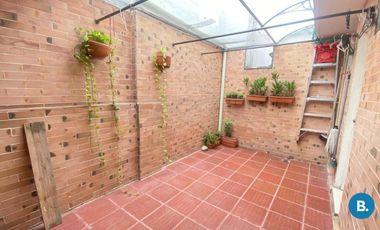 casa en arriendo/venta en villa santos. Cod A286