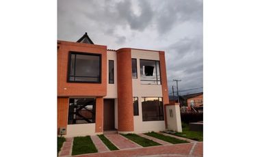 Hermosa casa campestre en Chía!! Para estrenar
