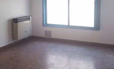 Departamento en alquiler de 2 dormitorios en Rivadavia
