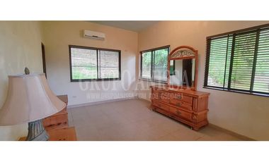 Oportunidad! Se vende Acogedora Casa en Altos del Maria