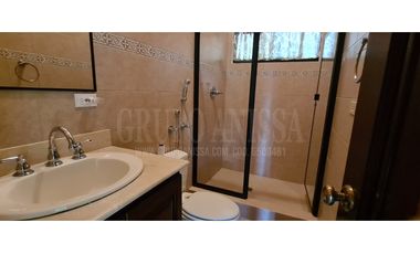 Oportunidad! Se vende Acogedora Casa en Altos del Maria