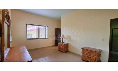 Oportunidad! Se vende Acogedora Casa en Altos del Maria