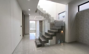 casa en venta en via bocono. Cod V31911