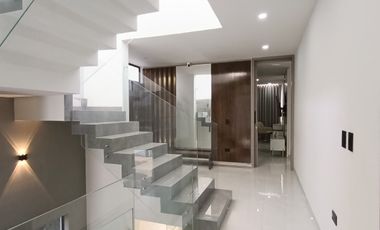 casa en venta en via bocono. Cod V31911