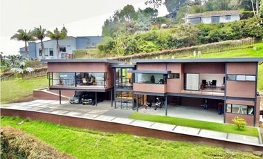 Casa Campestre en Las Palmas para la venta con vista la ciudad