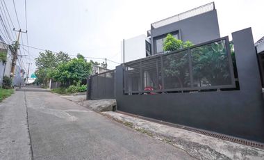 Rumah LT 220 Hadap Selatan 5 Menit ke RS Citra Medika Depok J-48014