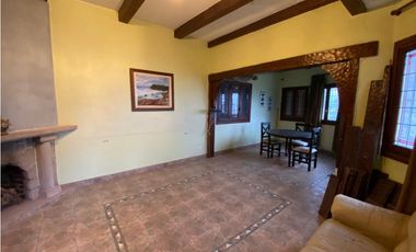 Residencia frente al Mar. Ideal uso comercial. U$S 450.000