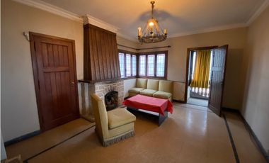 Residencia frente al Mar. Ideal uso comercial. U$S 450.000