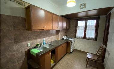 Residencia frente al Mar. Ideal uso comercial. U$S 450.000