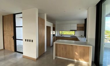 casa en venta en alfaguara. Cod V17104