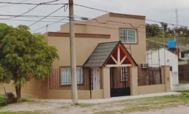 CASA EN VENTA EN Pascual Simone 793, LUJAN