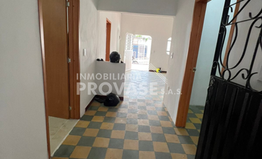 casa en arriendo en la libertad. Cod A3497