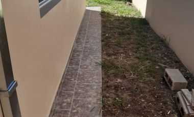 SE VENDE CASA A ESTRENAR DE 2 DORMITORIOS EN VILLA LIBERTADOR SAN MARTIN.