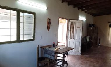 Casa en Domselaar sobre amplio terreno. Excelente ubicación