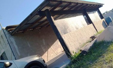 Casa en Domselaar sobre amplio terreno. Excelente ubicación