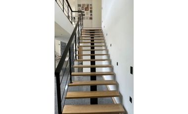 CASA CAMPESTRE MODERNA A LA VENTA EN ENVIGADO LOMA DEL ESCOBERO