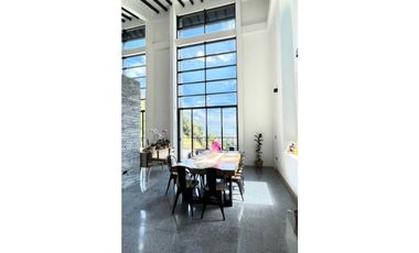 CASA CAMPESTRE MODERNA A LA VENTA EN ENVIGADO LOMA DEL ESCOBERO