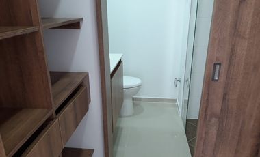 apartamento en arriendo en la cuenca. Cod A27468