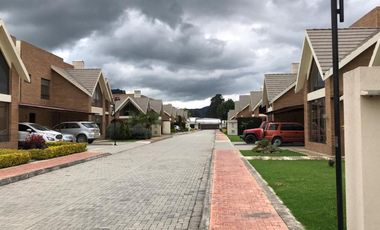 casa en venta en canelon. Cod V4409