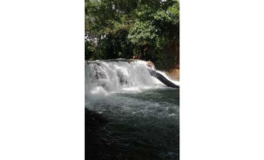 VENDO SITIO TURISTICO CON QUEBBRADA  DE AGUA